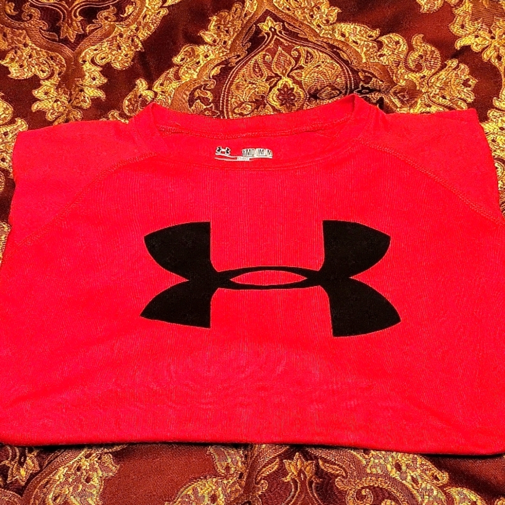 Boys Under Armour tee